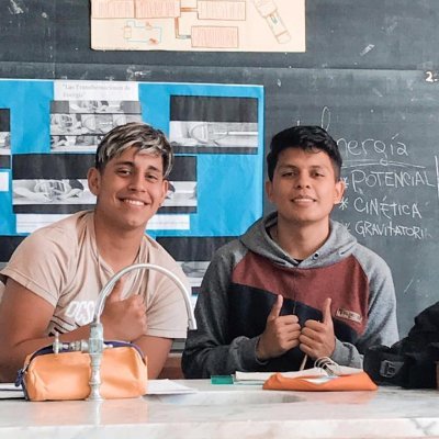 estebaanmg_'s profile picture. Primero mis viejos y después también