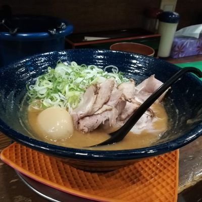 各地のグルメ(8割がラーメン)を堪能する27歳(男性)でございます😇
#ラーメン🍜 #こってり #太麺 #漢飯 #景色🏝️ #音楽🎵 #ロードバイク🚴 #大食い
皆様に支えられ日々生きていることに感謝です🤲
わくわくする楽しい投稿を毎日していきます!😎
無言フォロー失礼します💦
フォローお返しします✨