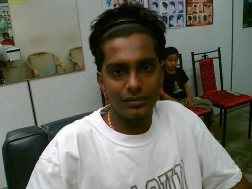 Simondonisback's profile picture. 