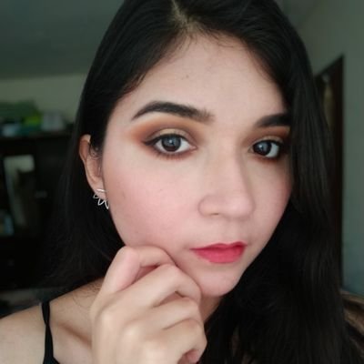 Karenstef08's profile picture. 