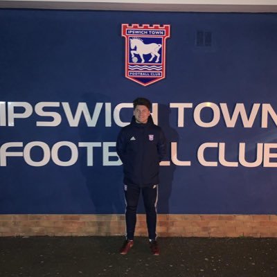 30, UEFA B & AYA Qualified Coach || @IpswichTown Academy Coach || @officialafckes1 @AfcKesgravemens First Team Manger || (all views are my own)