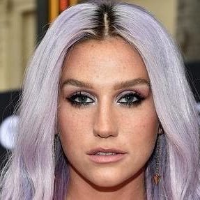 Kesha stan 💕 Stream High Road 🖤❤️ he/him gay 🏳️‍🌈 new to Twitter