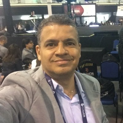 georgenp's profile picture. Que a união da minha alma com Jesus Eucarístico, seja a Luz que dissipa as trevas, a Força que me sustente e a única felicidade do meu coração (São Pe Pio)