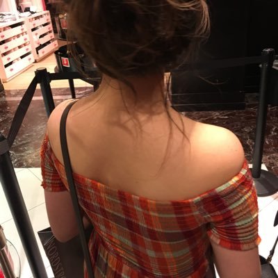 alicewithhana's profile picture. 