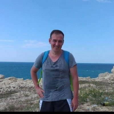 doanensz's profile picture. Şair / kendimi temize çekiyorum seni temyize 😎/
Kimi sevdiysem güzelleşti / nefsin nefessiz kalırcasına doyumsuz/vedamın misafirisin