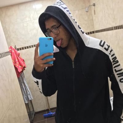 TebyNav21's profile picture. nunca agaches la cabeza, nunca digas que no puedes lograr algo, nunca te limites y nunca dejes de creer en ti.💪❤