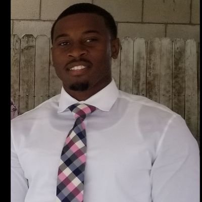 I'm Eli the House Guy & I'm sure you can guess what I do... I buy houses! I pay in cash, and buy as is. I pay $1500 for referrals I buy💯