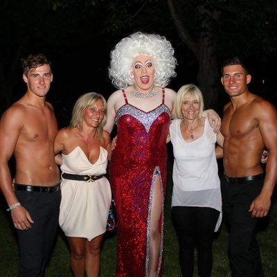 Anettcu's profile picture. don’t be so nosey