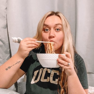 A bitch who loves wine and noodles