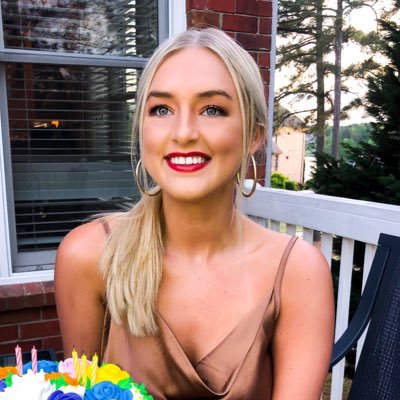 carolinedean_01's profile picture. 