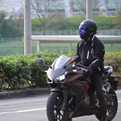 米県 バイク初心者の蟻です!貧弱短足腰痛持ちライダー 米県民中心にフォローします! 無言フォロー失礼します #cbr400r #nc56 #バイク好きと繋がりたい