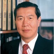 Dr. Henry C. Lee is an endowed professor and founder of the Forensic Science program at the University of New Haven.  
https://t.co/CmJNmmBNbE