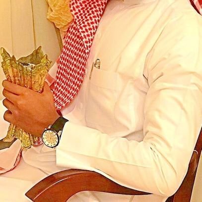 من يسّلف صمتي الموحش كلام ؟
داخلي فوضى تسولف دون صوت 🔕