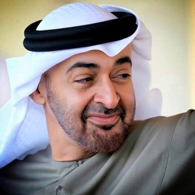 أخلاقك ثم أسلوبك أما شكلك أو من تكون فلا يهمني، فالأخلاق والأسلوب هـما من يجملون حياتك ويجعلونك تستوطن قلوب من حولك