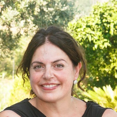 EmilianaDonna's profile picture. Love art, craft, travel and of course, cooking!