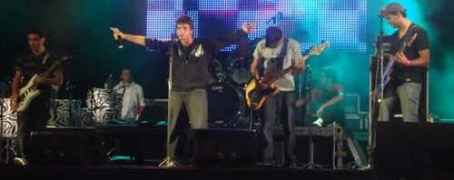 Me desculpe se meu sono é profundo, é que voce me apareceu e eu resolvi sonhar ♫