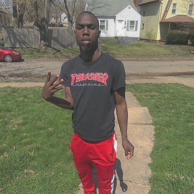 e4j_hunccho's profile picture. Just tryna chase my dreams 👣☔️✍🏾
#101419 🙏🏽💙 #LLJ  
Athlete
Musician 
IG : @e4j.hunccho