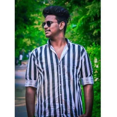 PrsthMi1's profile picture. Thalapathy உயிர் 🖤
   மதுரை மைந்தன்😎
 ஜல்லிக்கட்டு ரசிகன்♥️🔥