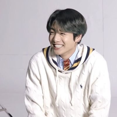 pphaipp's profile picture. BTS AND ARMY FOREVER💜 BIGHIT FAMILY.❤
#BTS #TxT #BIGHIT #방탄소년단 #TOMORROW_X_TOGETHER #JK #V #kookv #Yeonjun #Soobin #soojun