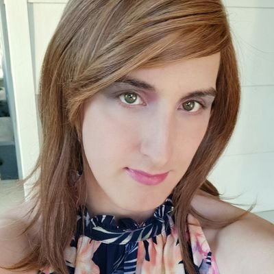 Transgender Female (she/her), Twitch streamer, autistic, easy going and loving person. 

Business email : Drgamergirl@hotmail.com