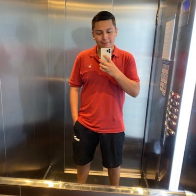 enlaesquinabaja's profile picture. El sentido del humor es el patio de recreación de la inteligencia 🙌🫂💚