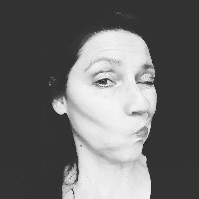 ☕️💻Writer, screenwriter🔪 filmmaker, frustrated w the state of the world. I scream in my sleep Therapist. Yoga/Meditation teacher ⚔️ #fightageism 🔥🇨🇦
