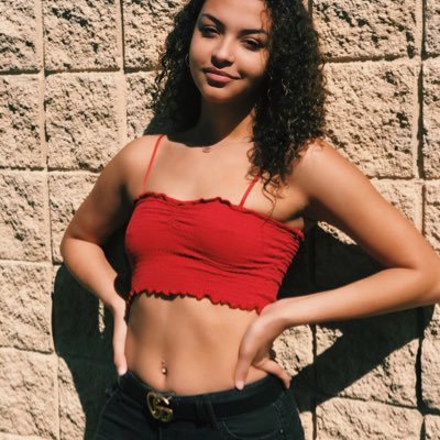 go follow _xoxomadii__ !!!
