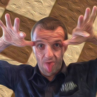 🧐 Youtube chess channel creator
😎 Traveller, entrepreneur, beer lover
😲 Strong fan of chess art and beauty
😍 Youtube content for chess game fans: