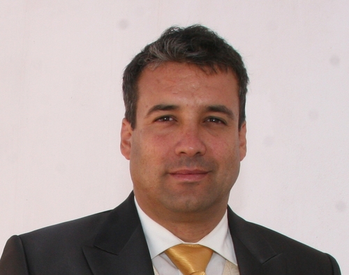 Robertoacar's profile picture. Soy de Lanzarote por nacimiento y elección, de la generación que alucinó con la máquina de marcianitos de los recreativos. Formado en RRHH y aprendiendo 2.0