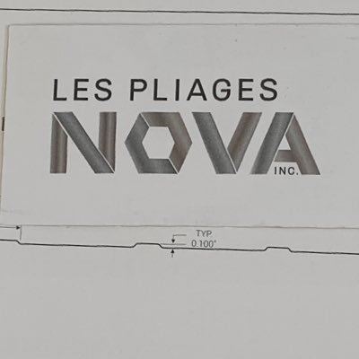 Spécialisé dans la toiture sans vis apparente, dérouler directement au chantier. moulures d’acier prépeint, tuiles et/ou panneaux aluminium architectural