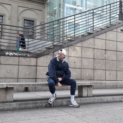 Estudiante de Producción audiovisual, eventos y espectáculos CES 📽🎬
Sneakerhead👟👟
Madrid