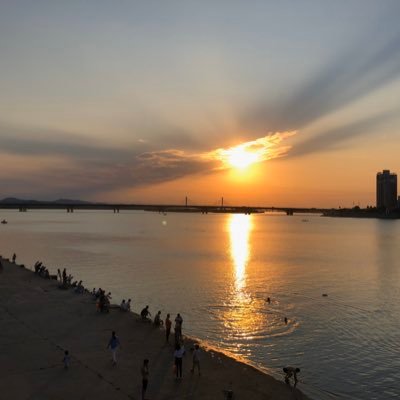 YunyufeiL's profile picture. DPhil student in economic and social history. Green Templeton College, Oxford. Views all my own.