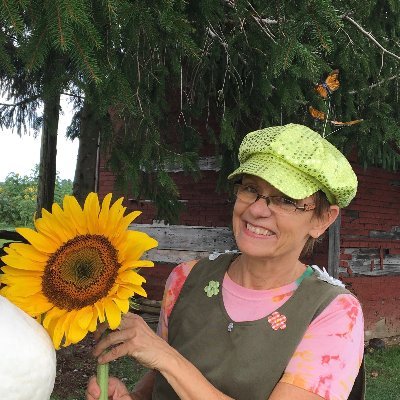 Wellness and Gardening Educator specializing in growing, preparing and eating 