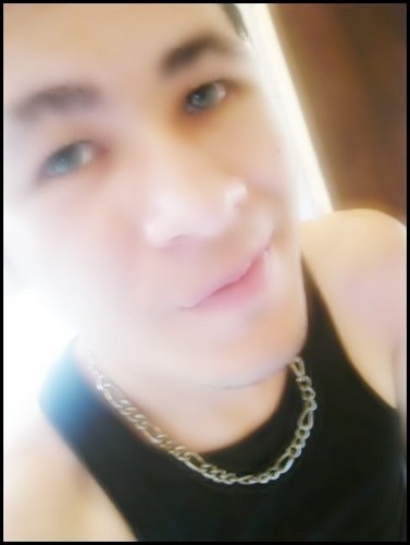 Aquele que vc fαlα mαl, mαs pαgα-pαu;
mαs nα reαl; nuncα vαi fαzer iguαl ý) 
e nαõ se preocupe  quem eu sou; 
se preocupe do que eu sou cαpαz (66