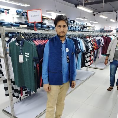 twWEp28EXLQAkQC's profile picture. बिजनेस and student