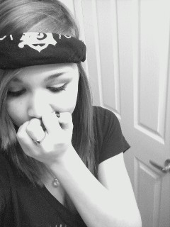 dropdeadcherish's profile picture. Love to live life ♥