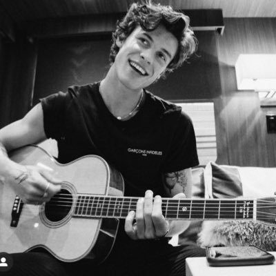 Iivelymendes's profile picture. 