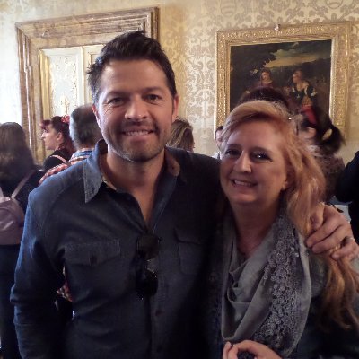 Destiel shipper and Cockles trash. Lover of TFW 2.0. SPN fan account. DESTIEL IS CANON and that's a fact, get over it.
Hugo Award Winner 😉