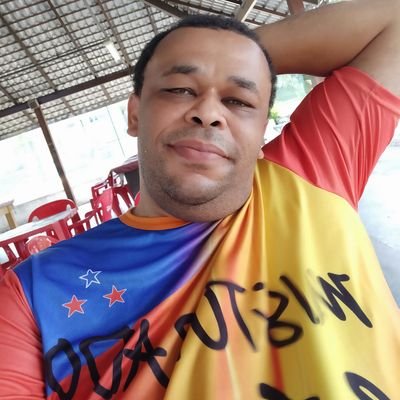 Tudo na vida tem um proposito, mesmos nas coisas que não damos importância. Eu tenho prazer em viver, não a obrigação.