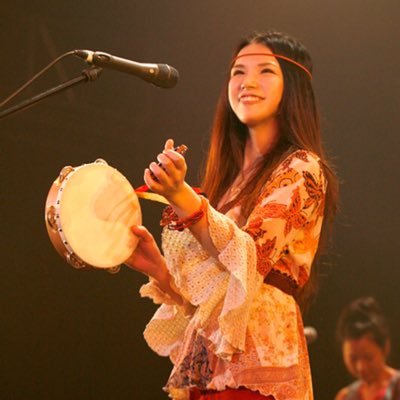 Superfly大好きしふぉー A Twitter みなさん どっちが可愛いと思いますか すっぴんの平野ノラが可愛いと思う人はrt Superflyの越智志帆ちゃんが可愛いと思う人はいいね どっちも可愛いと思う人はrt いいね