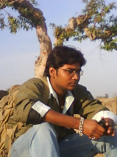 I'm always with my true friends. nd reruest plz be loyal wid somone......