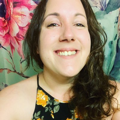 A total history and Wikipedia nerd (working for Wikimedia Australia) with a library and archives background. Also... must love dogs!