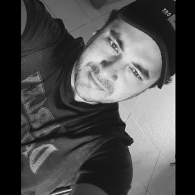 Emanuel51272561's profile picture. Medico Interno.
Apasionante de la buena lectura y de las motos!.
Taekwondo Forever!
Papá de Bruno! 🤩😎