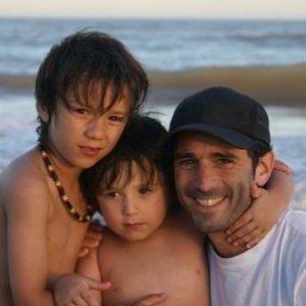 Integrante de la mejor familia del mundo, ciclista, hincha de atlanta, positivo ante todo...maradoneano por siempre