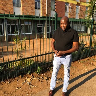 RisimatiMichael's profile picture. 