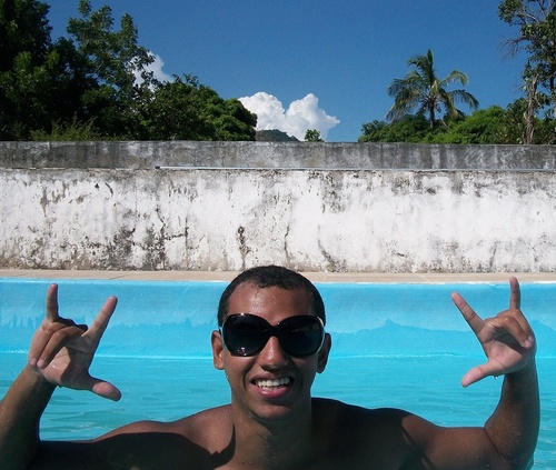 TomCompostelaa's profile picture. Eu não sou contra nem a favor, muito pelo contrário!