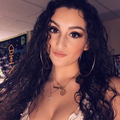 AriannaSaitta's profile picture. no such thing as a life that’s better than yours