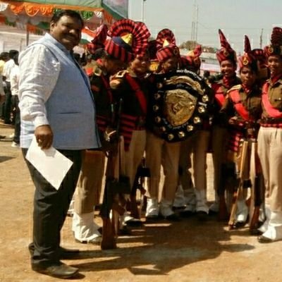वक्त के खुद देख लो हाथ है न पैर है।
हम तो बस मेमने है सिर्फ वक्त शेर है।