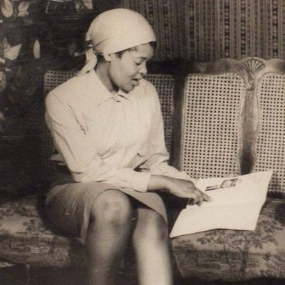 Raysunshineclou's profile picture. I don't mind my own business.