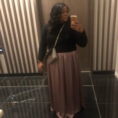 amcghig's profile picture. She/her.